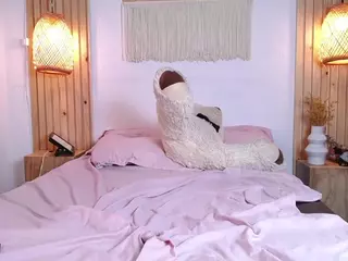 IndiiraVibes's Live Sex Cam Show