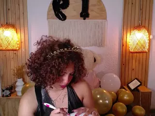 IndiiraVibes's Live Sex Cam Show
