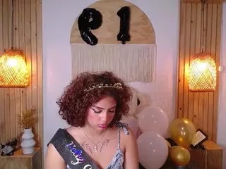 IndiiraVibes's Live Sex Cam Show