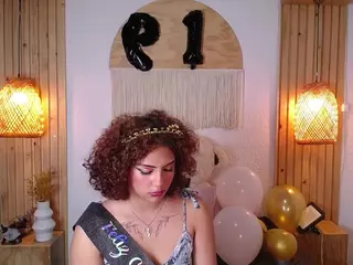 IndiiraVibes's Live Sex Cam Show