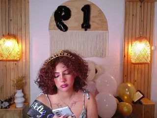 IndiiraVibes's Live Sex Cam Show