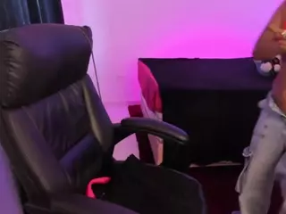 lau-fernandez's Live Sex Cam Show