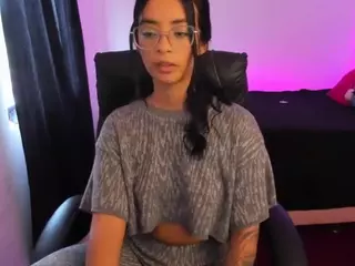 lau-fernandez's Live Sex Cam Show