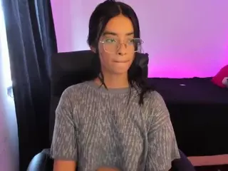 lau-fernandez's Live Sex Cam Show