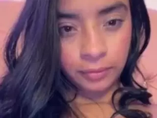 lau-fernandez's Live Sex Cam Show