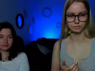 meddi-gold's Live Sex Cam Show