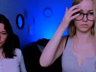 meddi-gold's Live Sex Cam Show
