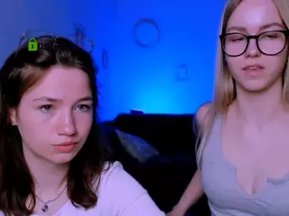 meddi-gold's Live Sex Cam Show
