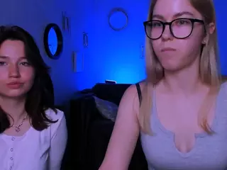 meddi-gold's Live Sex Cam Show