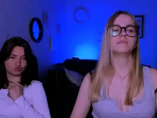 meddi-gold's Live Sex Cam Show