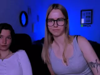 meddi-gold's Live Sex Cam Show
