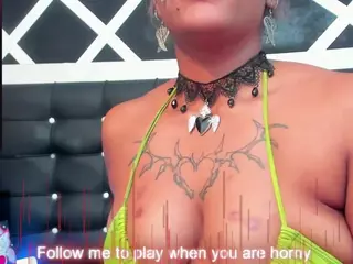 Saraa-Graham's Live Sex Cam Show