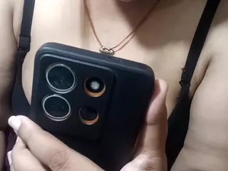 sexxy1411's Live Sex Cam Show