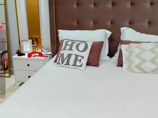 ShyJennny's Live Sex Cam Show