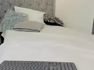 SophieDuvall's Live Sex Cam Show