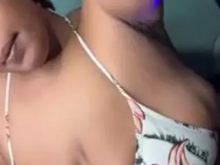 trixxycream's Live Sex Cam Show