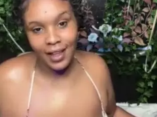 trixxycream's Live Sex Cam Show