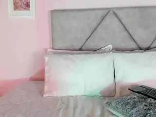 CharlotteCrosby's Live Sex Cam Show