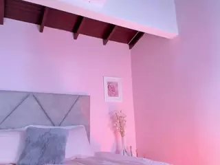 CharlotteCrosby's Live Sex Cam Show
