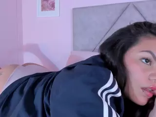 CharlotteCrosby's Live Sex Cam Show