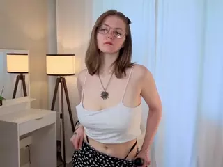 Amina's Live Sex Cam Show