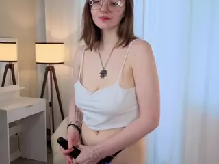 Amina's Live Sex Cam Show
