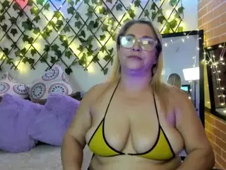 majalopez's Live Sex Cam Show