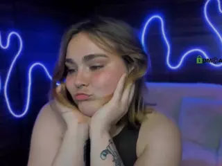 melani-first's Live Sex Cam Show