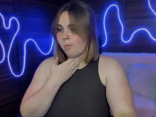 melani-first's Live Sex Cam Show