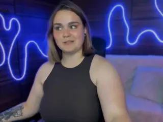 melani-first's Live Sex Cam Show