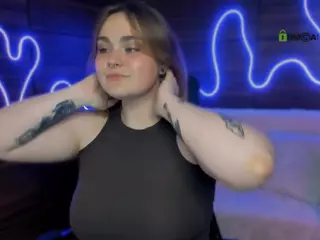 melani-first's Live Sex Cam Show