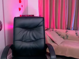 melani-first's Live Sex Cam Show