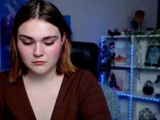 melani-first's Live Sex Cam Show