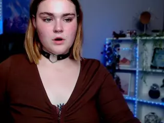 melani-first's Live Sex Cam Show