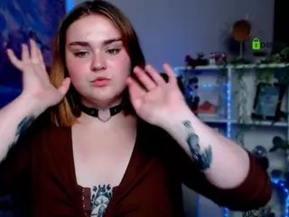 melani-first's Live Sex Cam Show