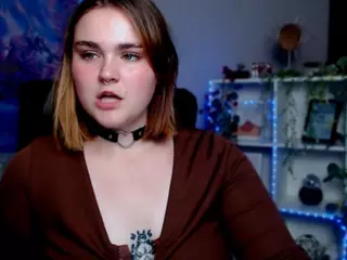 melani-first's Live Sex Cam Show