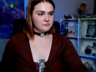 melani-first's Live Sex Cam Show