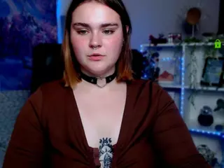 melani-first's Live Sex Cam Show