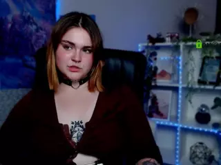melani-first's Live Sex Cam Show