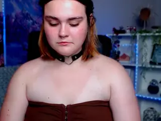 melani-first's Live Sex Cam Show