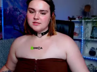 melani-first's Live Sex Cam Show