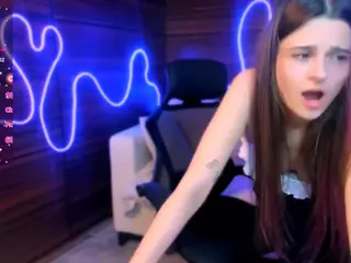 melani-first's Live Sex Cam Show