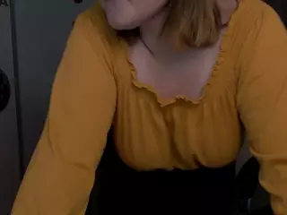 melani-first's Live Sex Cam Show