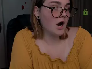 melani-first's Live Sex Cam Show
