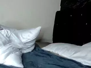 Nicollebran's Live Sex Cam Show