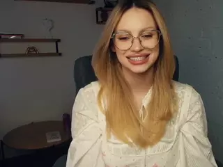 ShelleyFake's Live Sex Cam Show
