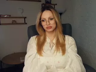 ShelleyFake's Live Sex Cam Show