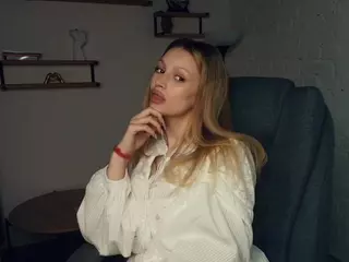 ShelleyFake's Live Sex Cam Show