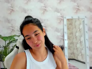 Flirty-Aura's Live Sex Cam Show