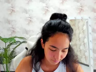 Flirty-Aura's Live Sex Cam Show